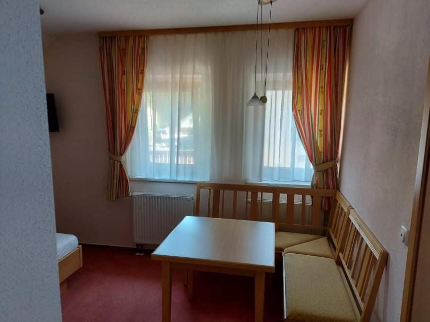 Hotel Gasthof Restaurant Jamas Pottenstein Zewnętrze zdjęcie