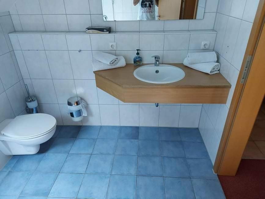 Hotel Gasthof Restaurant Jamas Pottenstein Zewnętrze zdjęcie